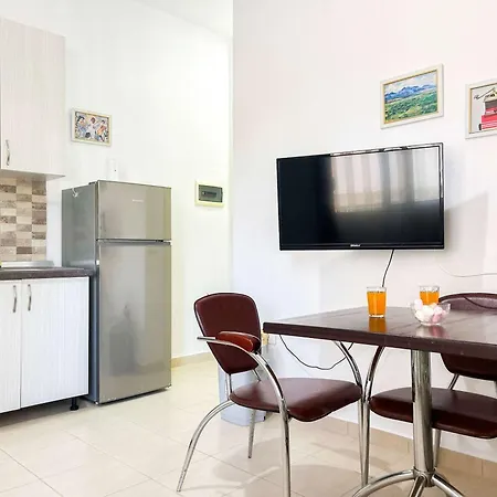 Garden 1177 Apartment