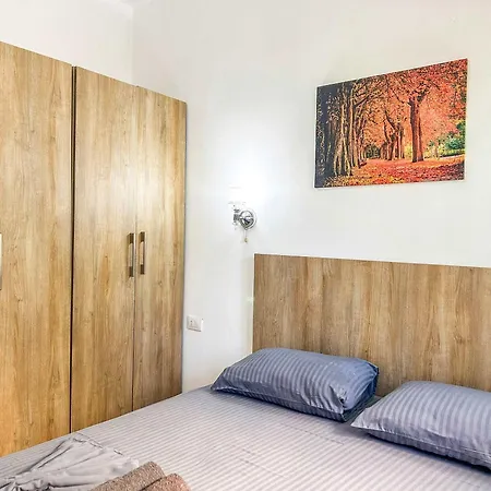 Apartment Garden 1177